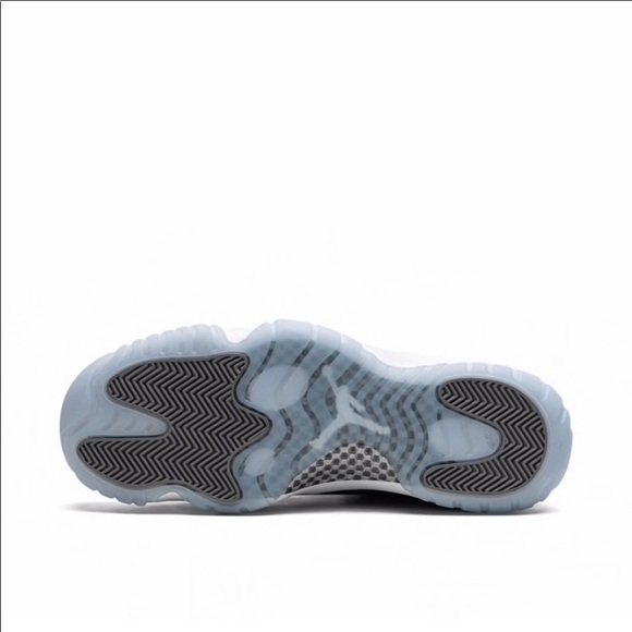 Air Jordon Retro 11 Cool Grey 2021 release - Picture 4 of 4
